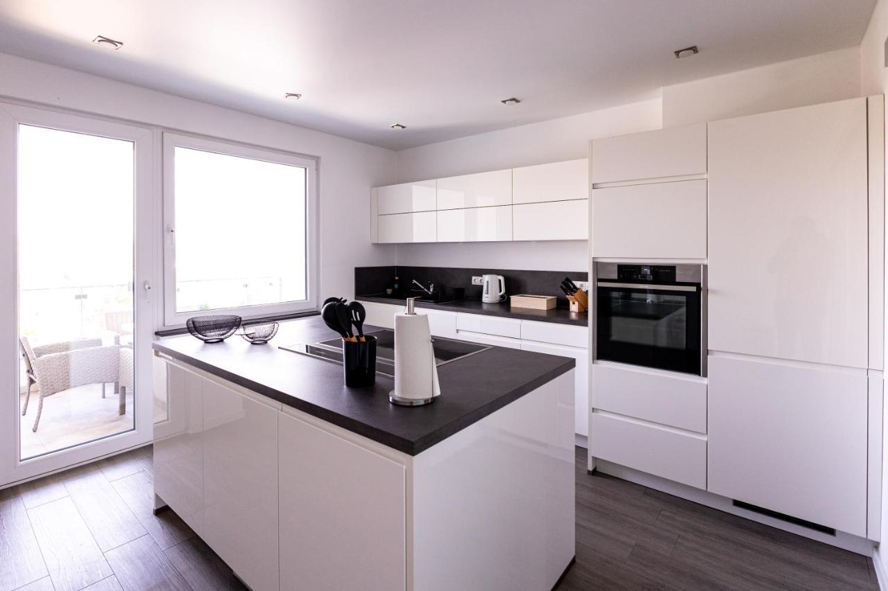 Design Apartment Zentral Fuer 6 In Andernach: Ausblick, Wifi, Kueche Exteriör bild
