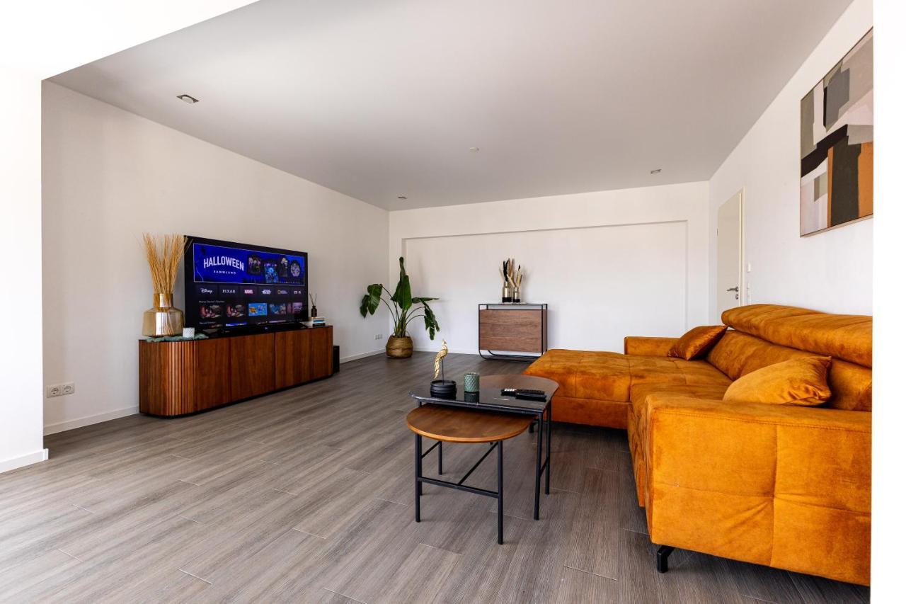 Design Apartment Zentral Fuer 6 In Andernach: Ausblick, Wifi, Kueche Exteriör bild