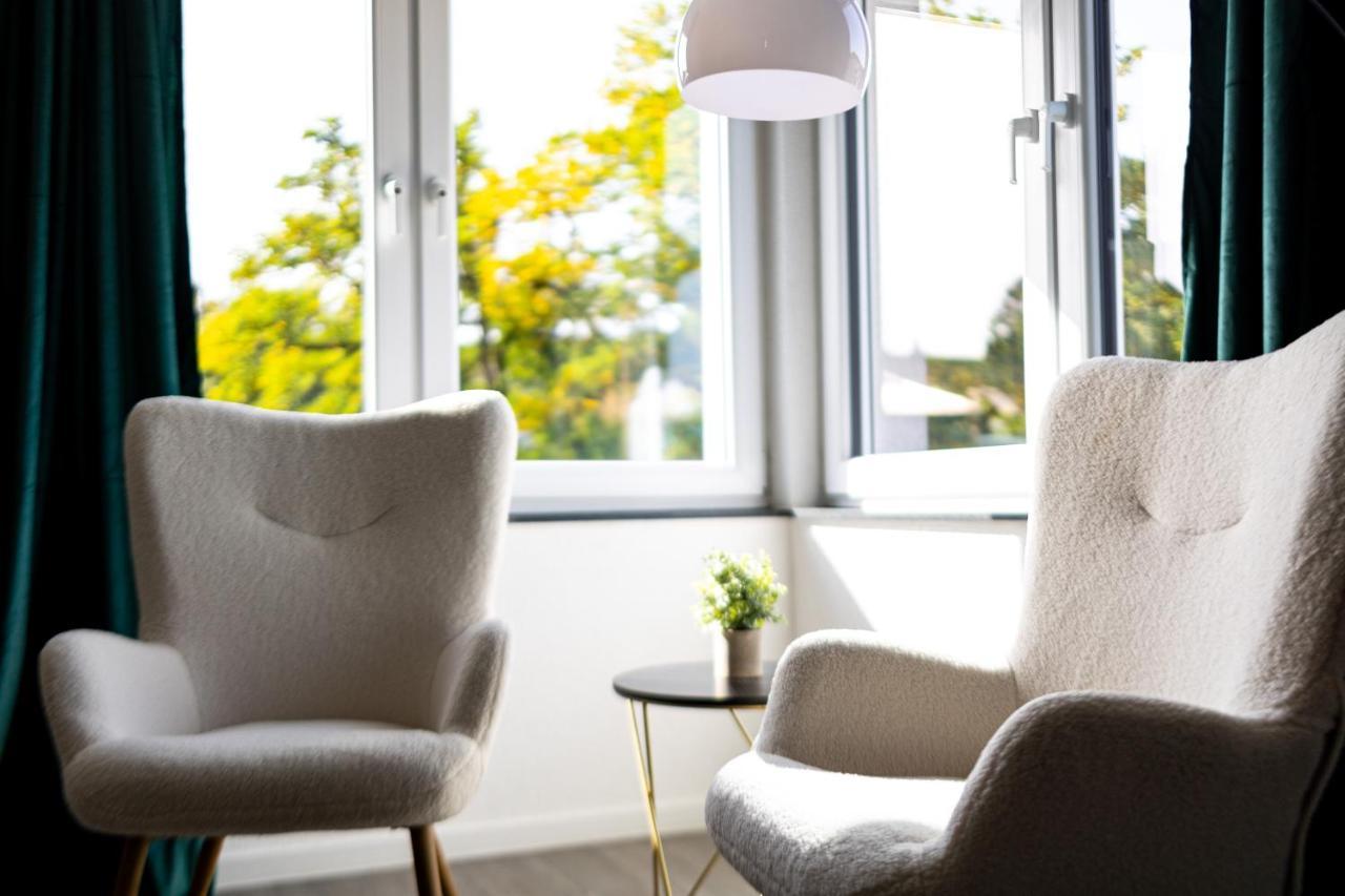 Design Apartment Zentral Fuer 6 In Andernach: Ausblick, Wifi, Kueche Exteriör bild