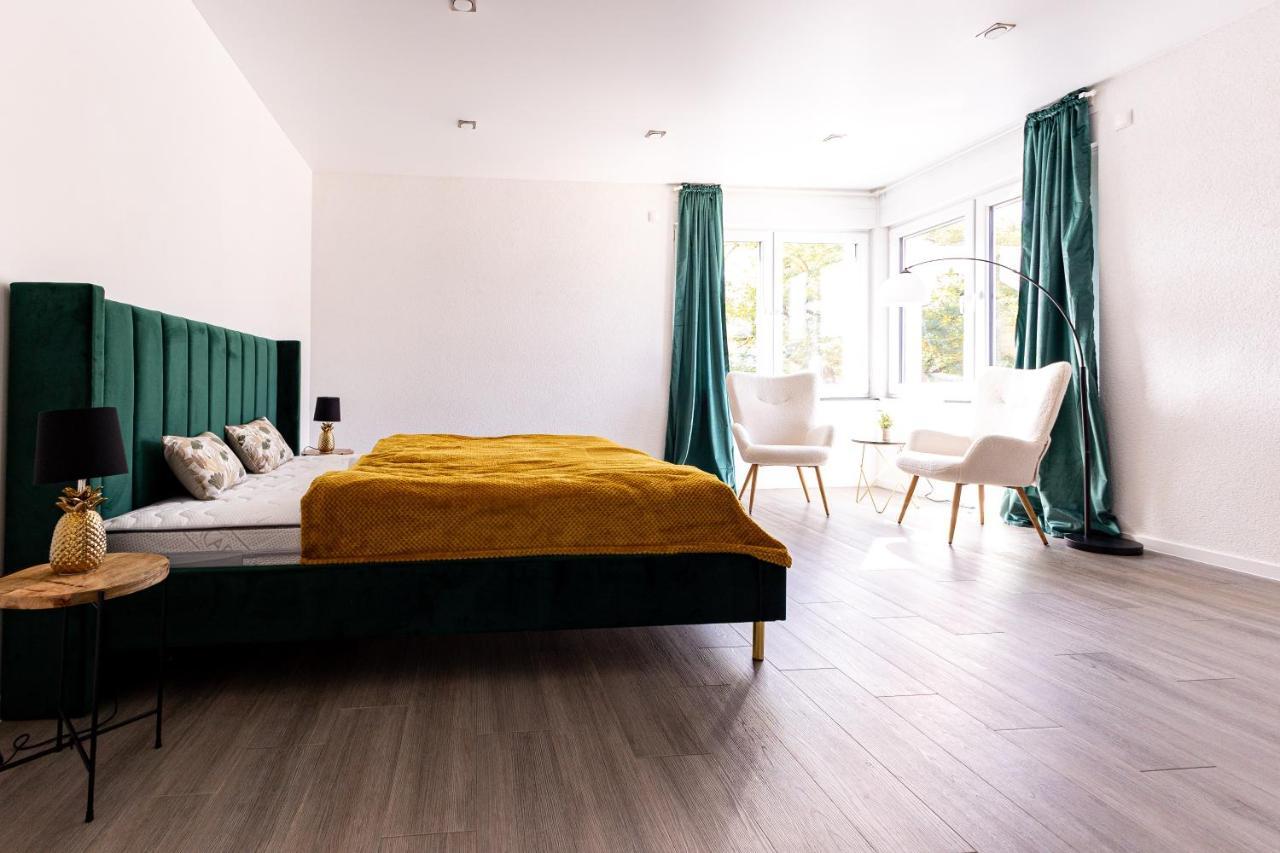 Design Apartment Zentral Fuer 6 In Andernach: Ausblick, Wifi, Kueche Exteriör bild
